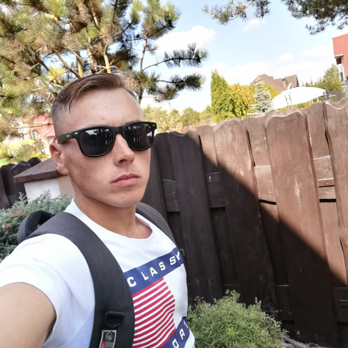 Fanbase profile picture for @viktor