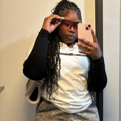 Fanbase profile picture for @zeee